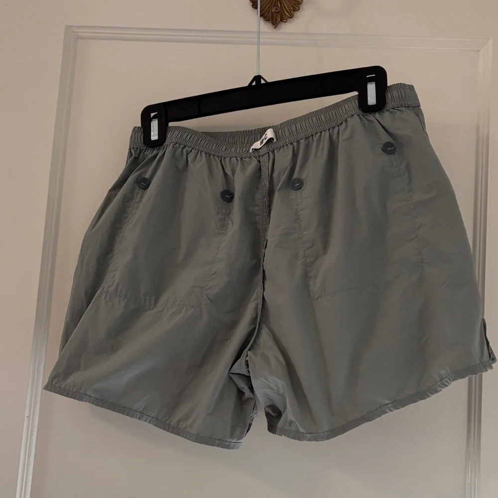 Uniqlo C Collection Women’s Small Athletic Geared Gray Shorts - Picture 6 of 10